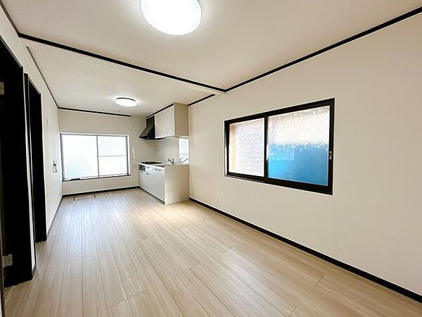 【リフォーム済】リビングの写真です。