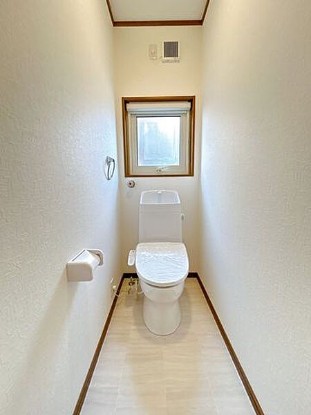 【リフォーム済】トイレはジャニス工業製の新品トイレに交換しました。手洗いボウル付き・ウォシュレット付きです。