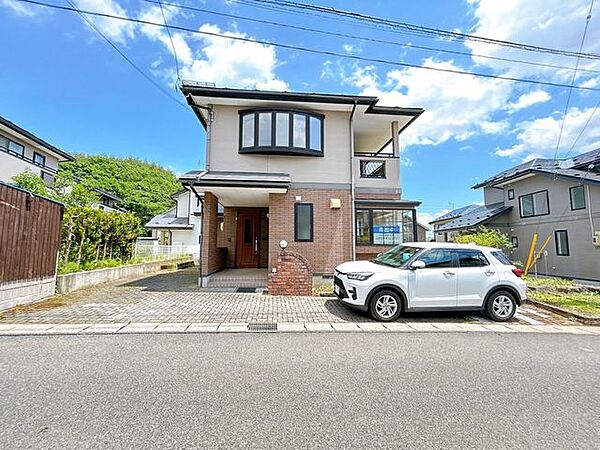 外壁と屋根に関しては現況にてお引き渡しとなります。