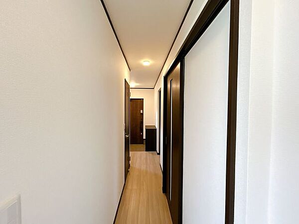【リフォーム済】1階廊下です。