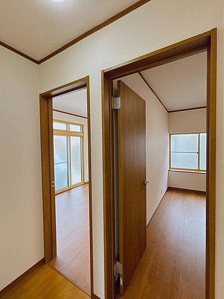 【リフォーム済】洋室の建具は新品交換いたしました。