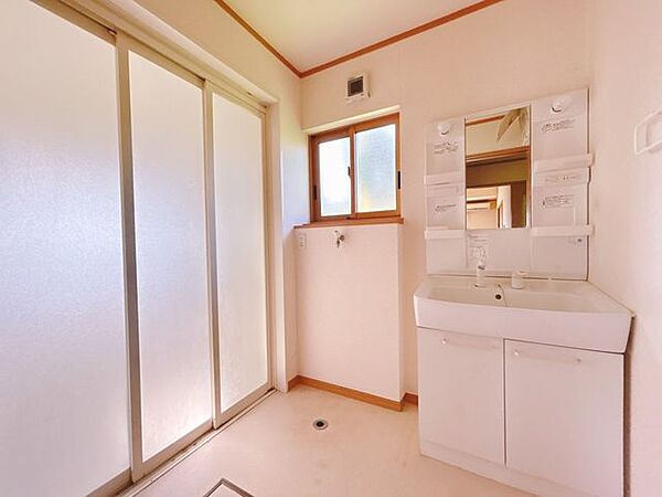 【リフォーム中】洗面台は新品交換致します。