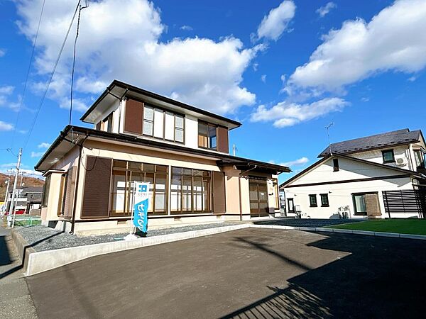 外観：303000008008