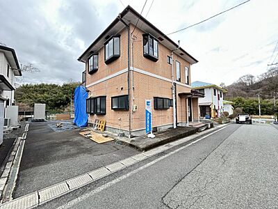 外観：【住宅ローン減税対象】価格には消費税、リフォーム費用を含みます。リフォーム中でもご案内可能。内覧希望の方はお電話ください。