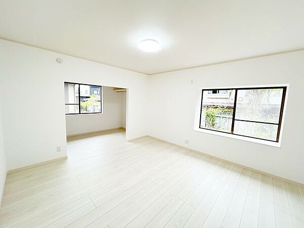 【リフォーム後】1階北側洋室です。和室から洋室へ間取り変更を行いました。