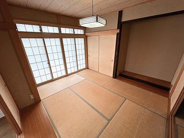 1階南西側和室　押入　床の間