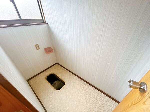 【リフォーム中】2階トイレは撤去し、収納スペースになります。