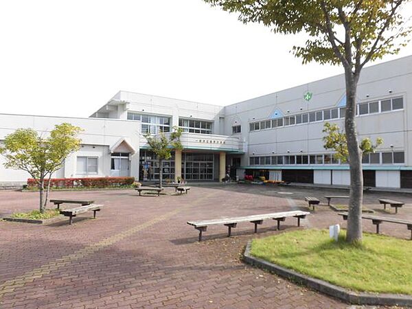 【周辺環境】一関市立滝沢小学校まで約1900mです。