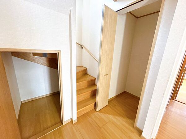 【現況販売】1階廊下収納です。