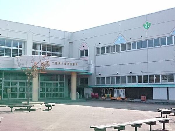 一関市立滝沢小学校まで1700m（徒歩約25分）です。 1990m