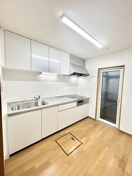 detached 秋田県南秋田郡八郎潟町字昼根下92-2
地図を見る