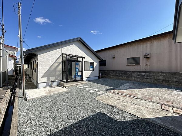 detached 秋田県南秋田郡八郎潟町字昼根下92-2
地図を見る