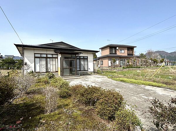 detached 秋田県南秋田郡八郎潟町字中田235-2
地図を見る