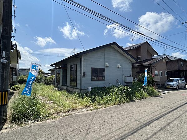 detached 秋田県潟上市飯田川飯塚字塞ノ神78-5
地図を見る