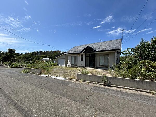detached 秋田県潟上市天王字北野125-13
地図を見る