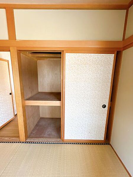 【リフォーム中】2階和室の収納を撮影しました。