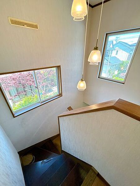 【リフォーム中】吹き抜けを撮影しました。開放感のある明るい印象ですね。