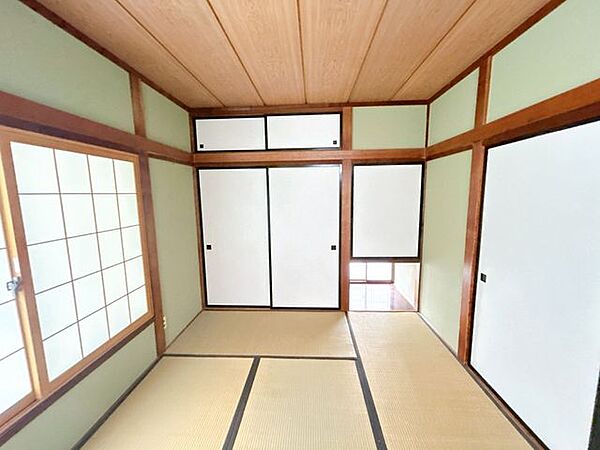独立した位置にある和室、寝室や客間とご使用の用途は広がります。