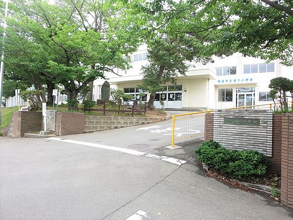 秋田市立旭川小学校 旭川小学校まで1200m(徒歩15分)。 1490m