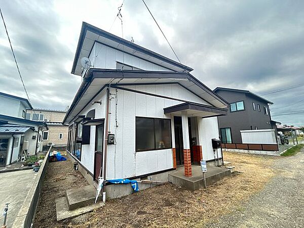 【リフォーム中】外観を別角度から撮影しました。