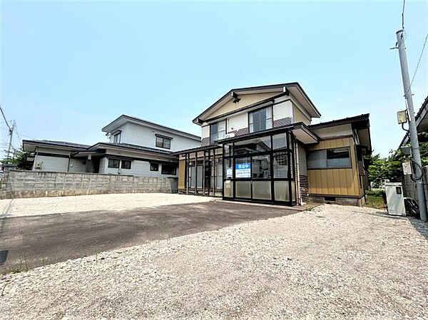 detached 秋田県大仙市大曲戸巻町5-14-7
地図を見る