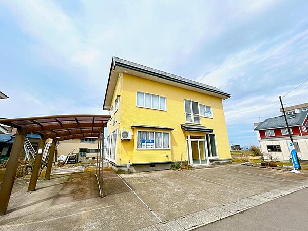 detached 秋田県横手市平鹿町浅舞字返諏訪153-10
地図を見る