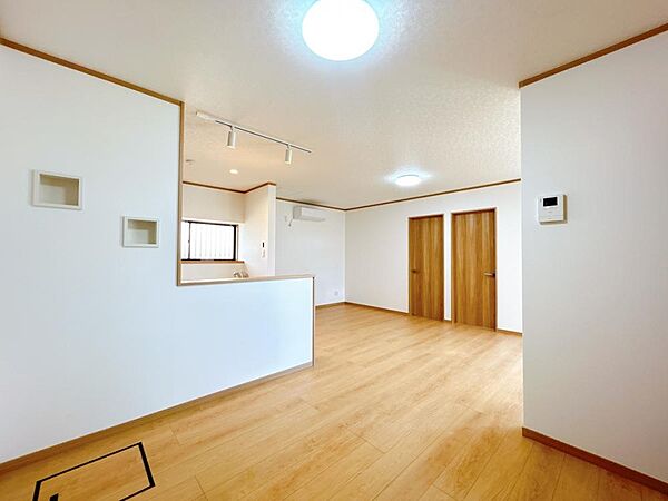 detached 秋田県横手市十文字町上鍋倉字西坊田野7-30
地図を見る
