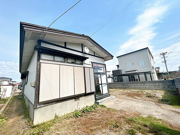detached 秋田県横手市十文字町上鍋倉字西坊田野7-30
地図を見る