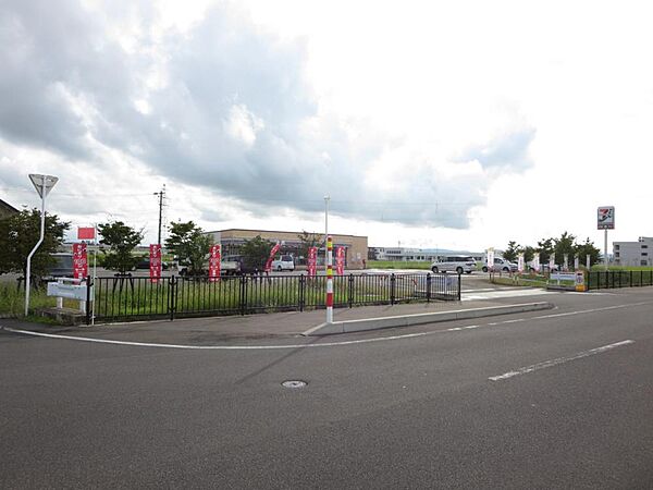 detached 秋田県横手市睦成字八幡田31-6
地図を見る