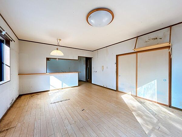 detached 秋田県湯沢市杉沢字森道上185-25
地図を見る