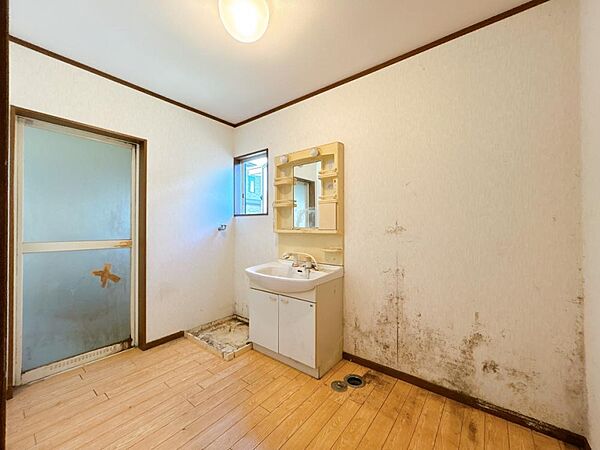 detached 秋田県湯沢市杉沢字森道上185-25
地図を見る