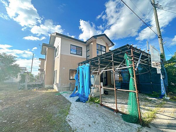 detached 秋田県湯沢市杉沢字森道上185-25
地図を見る