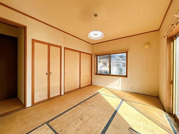 detached 秋田県湯沢市杉沢字森道上185-25
地図を見る