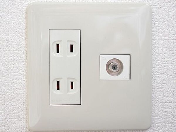 【同仕様写真】各居室にはテレビコンセントを設置します。