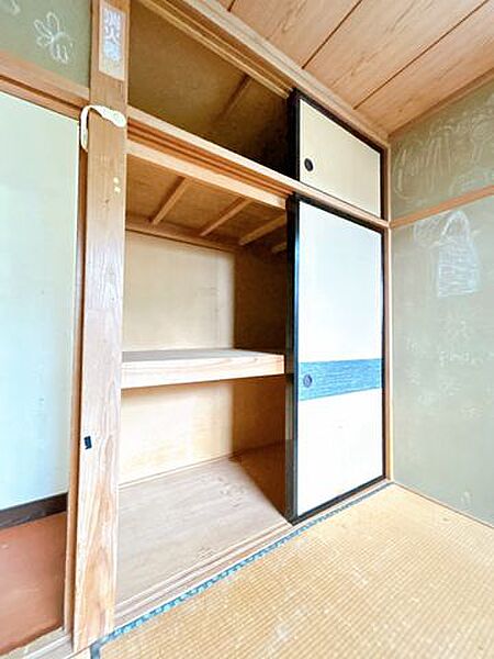 【現況販売】2階和室収納です。