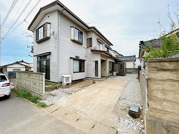 detached 山形県酒田市光ケ丘2丁目10-17
地図を見る