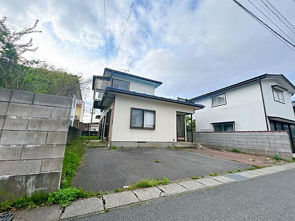 detached 山形県酒田市みずほ2丁目9-7
地図を見る