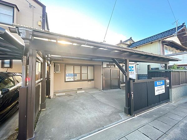 detached 山形県酒田市山居町1丁目4-30
地図を見る