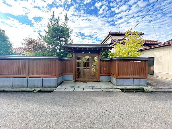 detached 山形県東田川郡庄内町余目字矢口89-1
地図を見る