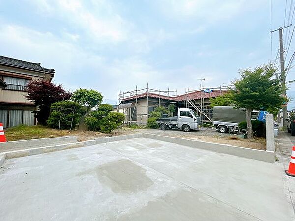 【リフォーム中】拡張工事中の駐車場を別角度から撮影しました。