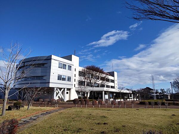 三川町役場まで3700ｍ（車で10分）