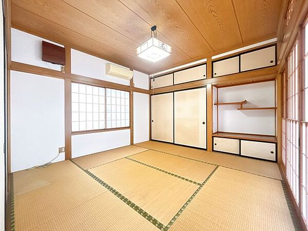 玄関を拡大表示