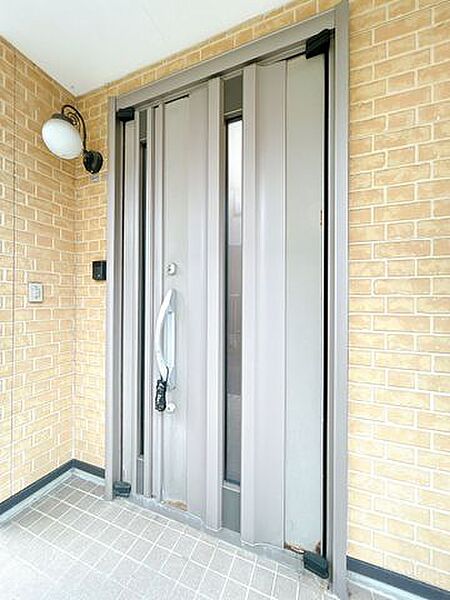 【現況販売】玄関を撮影しました。