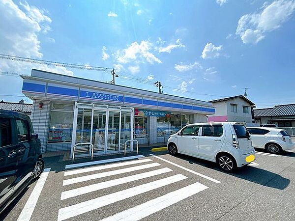 ローソン鶴岡青柳町店様まで約1700ｍ（車約5分）