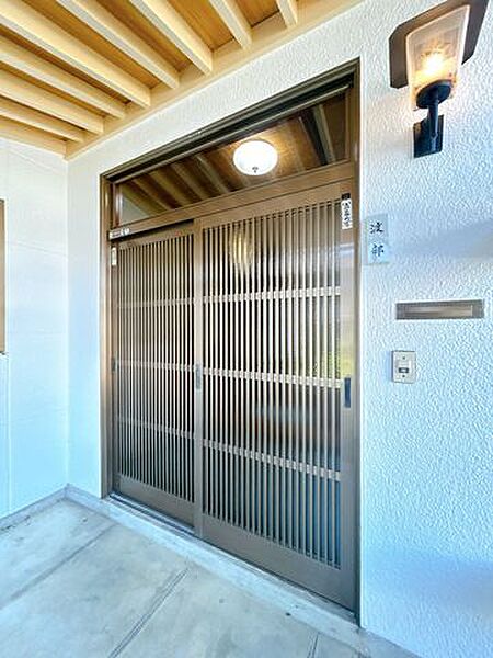【現況販売】玄関を撮影しました。