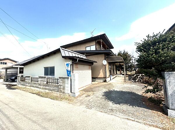 detached 山形県東根市神町営団一条通り12-12-5
地図を見る