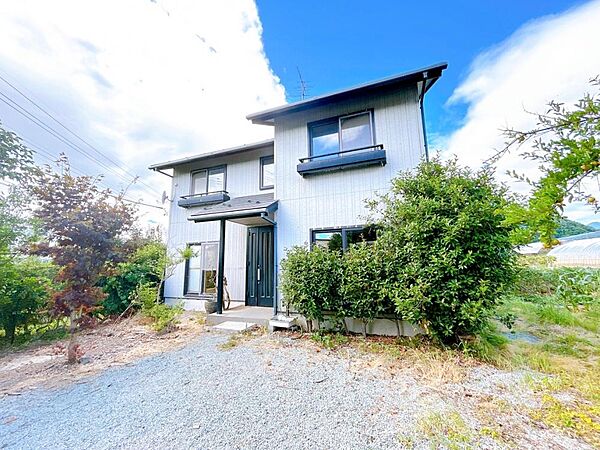 detached 山形県東根市大字若木56
地図を見る