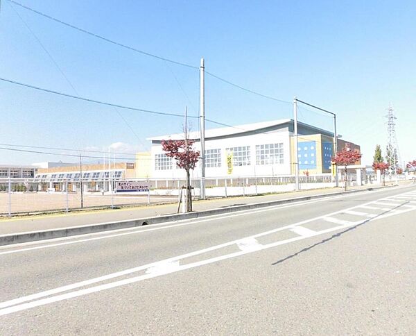 detached 山形県東根市大字若木56
地図を見る