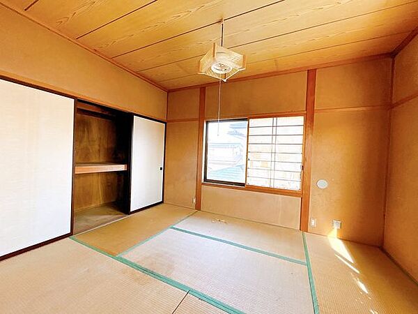 【リフォーム中】2階和室は洋室に変更いたします。床フローリング張り、天井壁はクロス貼替を行います。