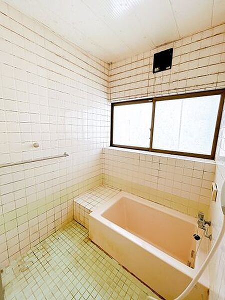 【リフォーム中】浴室はハウステック製のユニットバスに新品交換予定です。